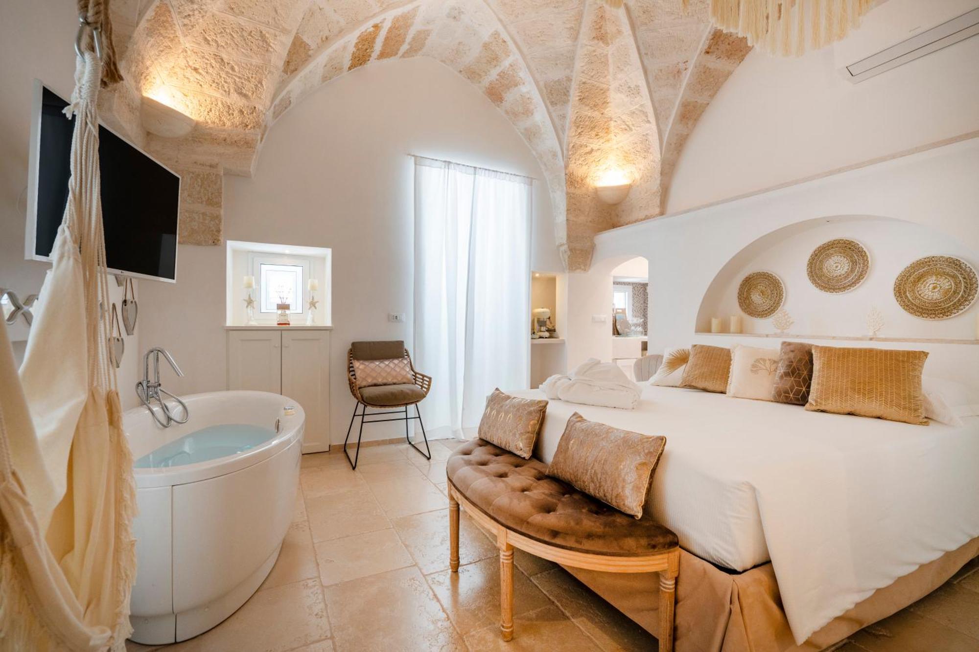 Apulia Charming Suites - Casa Rossa Suite Perla E Suite Corallo Savelletri Luaran gambar
