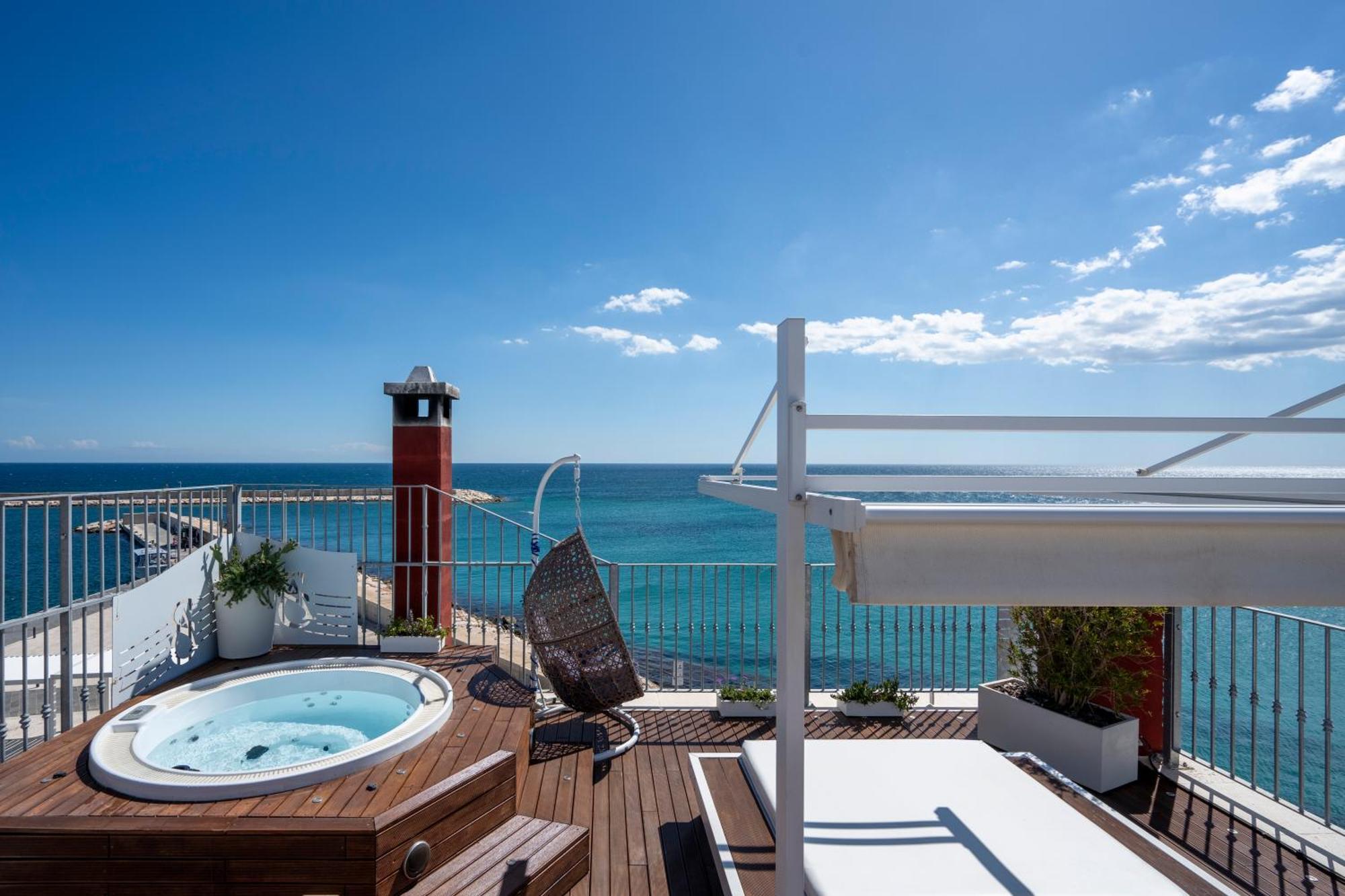 Apulia Charming Suites - Casa Rossa Suite Perla E Suite Corallo Savelletri Luaran gambar