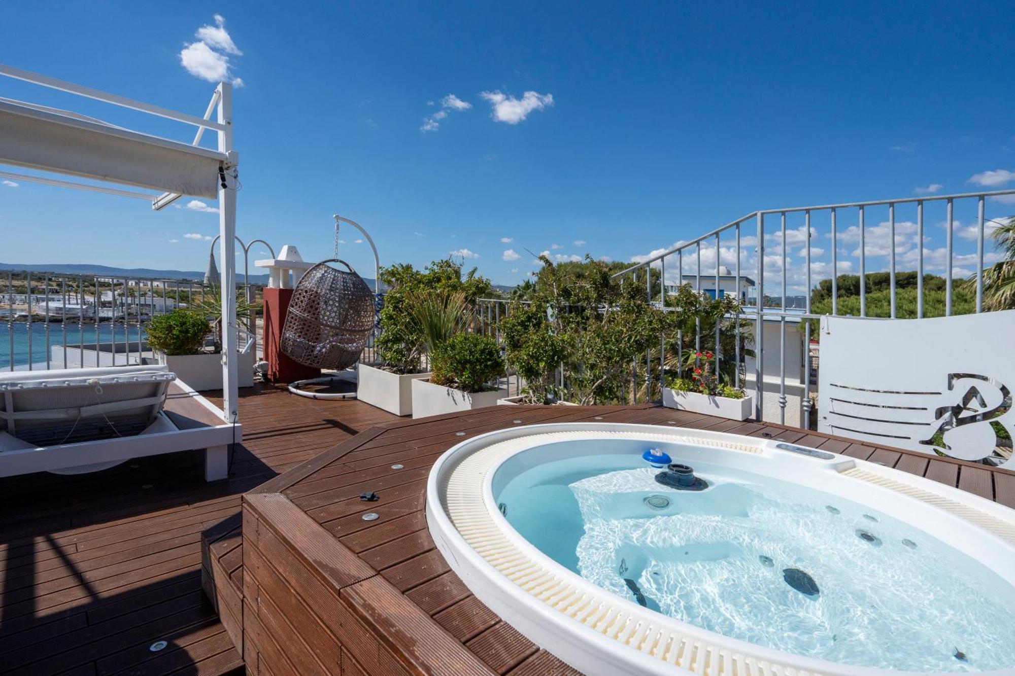 Apulia Charming Suites - Casa Rossa Suite Perla E Suite Corallo Savelletri Luaran gambar